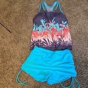 Woman’s Large 2 piece bathing suit